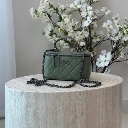 Chanel lambskin Quilted Vanity Cross body
