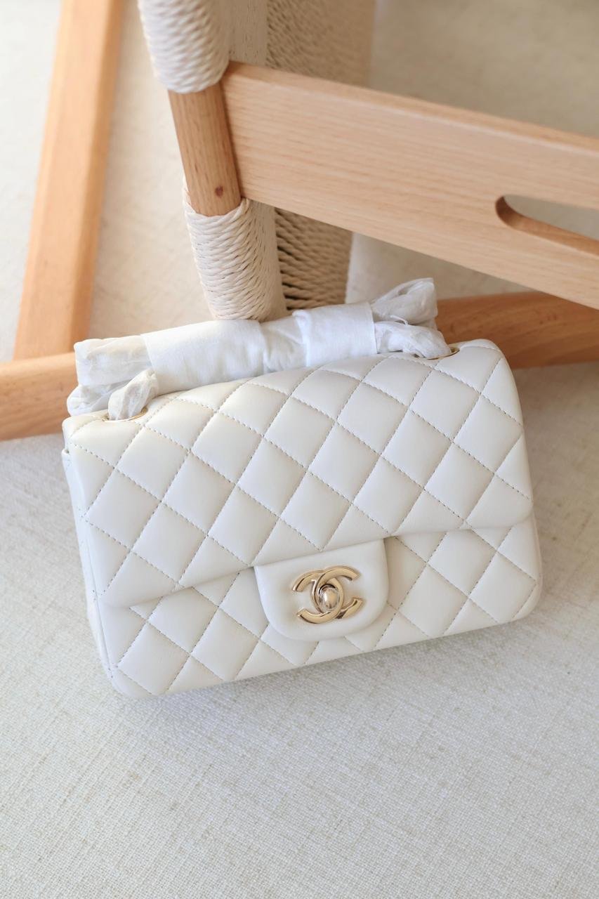Chanel Rectangle quilted lambskin leather Women Classic Double Flap Handbag in Dubai - Image 5