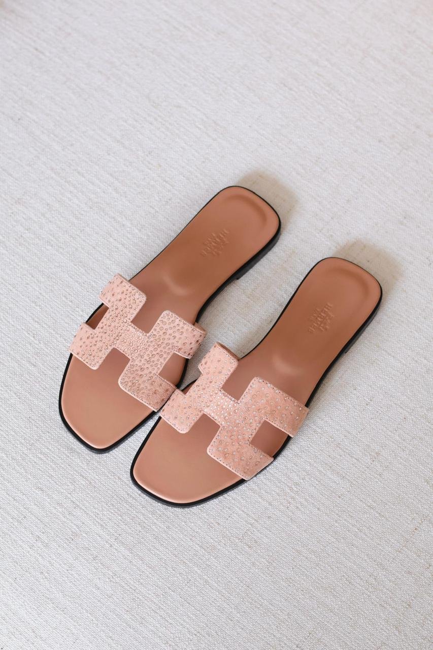 Hermes Oran Box Calfskin Sandals with Iconic H Cut-Out – Women's Flat Sandals in Dubai - Image 4