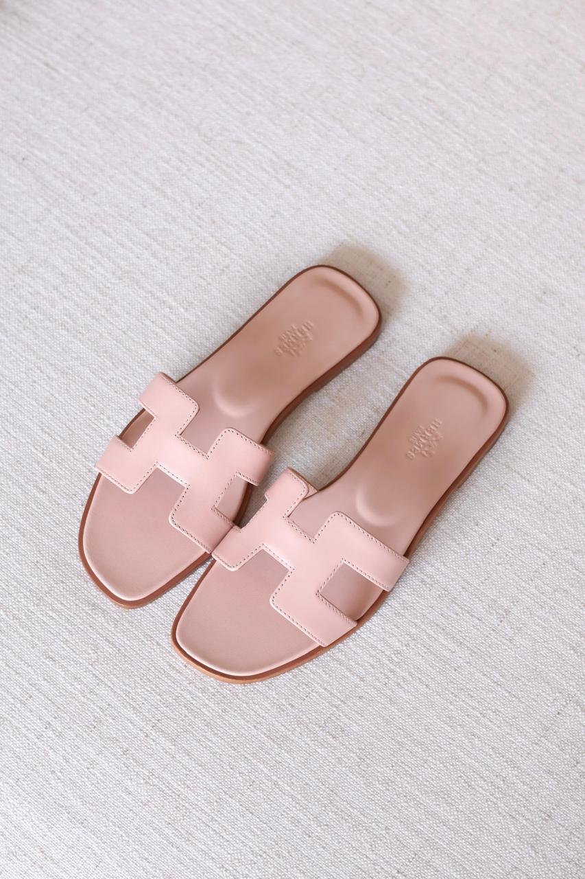 Hermes Oran Box Calfskin Sandals with Iconic H Cut-Out – Women's Flat Sandals in Dubai - Image 5