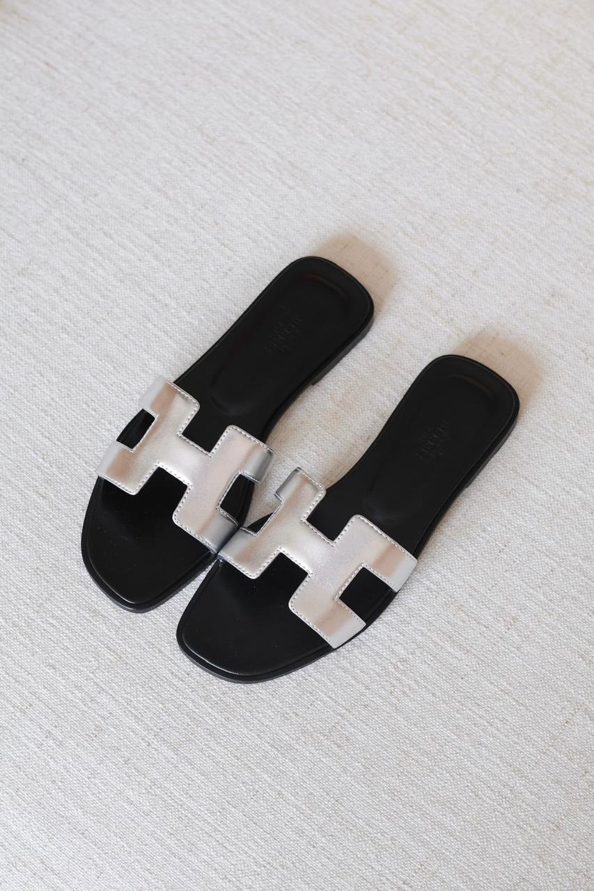 Hermes Oran Box Calfskin Sandals with Iconic H Cut-Out – Women's Flat Sandals in Dubai - Image 6