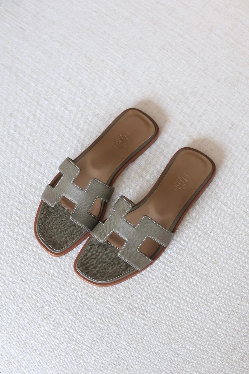 Hermes Oran Box Calfskin Sandals with Iconic H Cut-Out – Women's Flat Sandals in Dubai - Image 9