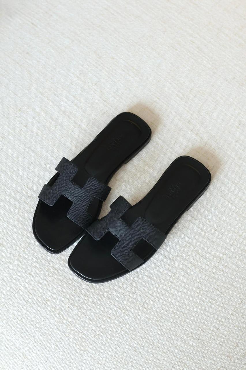 Hermes Oran Suede Lambskin Sandals – H Cut-Out Summer Flats for women in Dubai - Image 3
