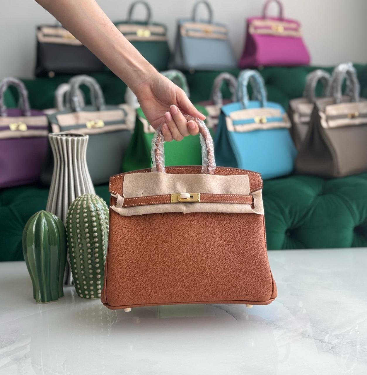 Hermes Birkin 25 Rouge H Togo Leather Bag for women in Dubai - Image 17