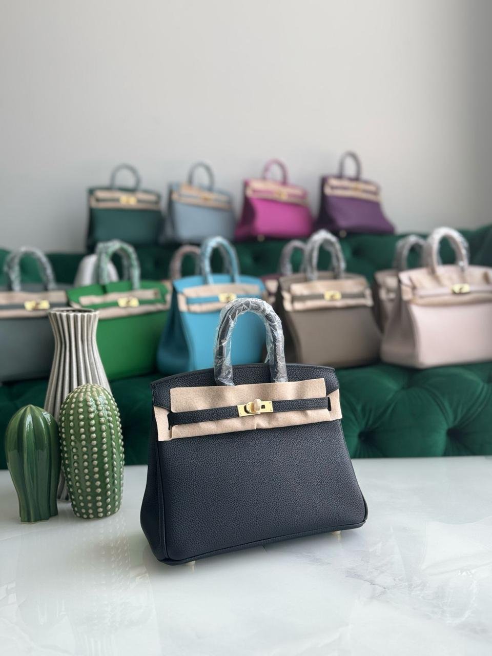 Hermes Birkin 25 Rouge H Togo Leather Bag for women in Dubai - Image 3