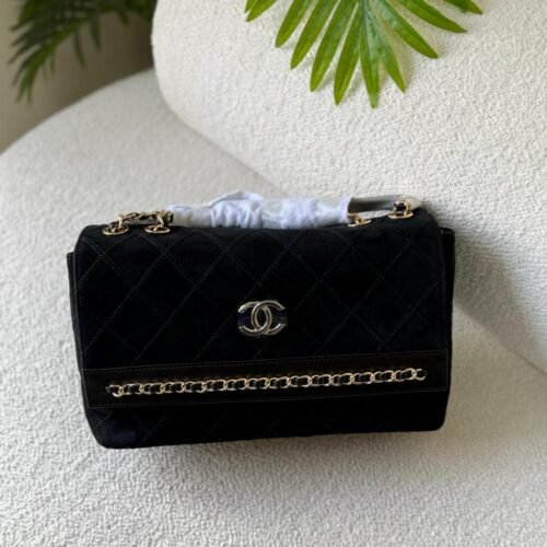 Chanel CC Chain Detail Diamond Quilted Suede Flap Bag in Dubai