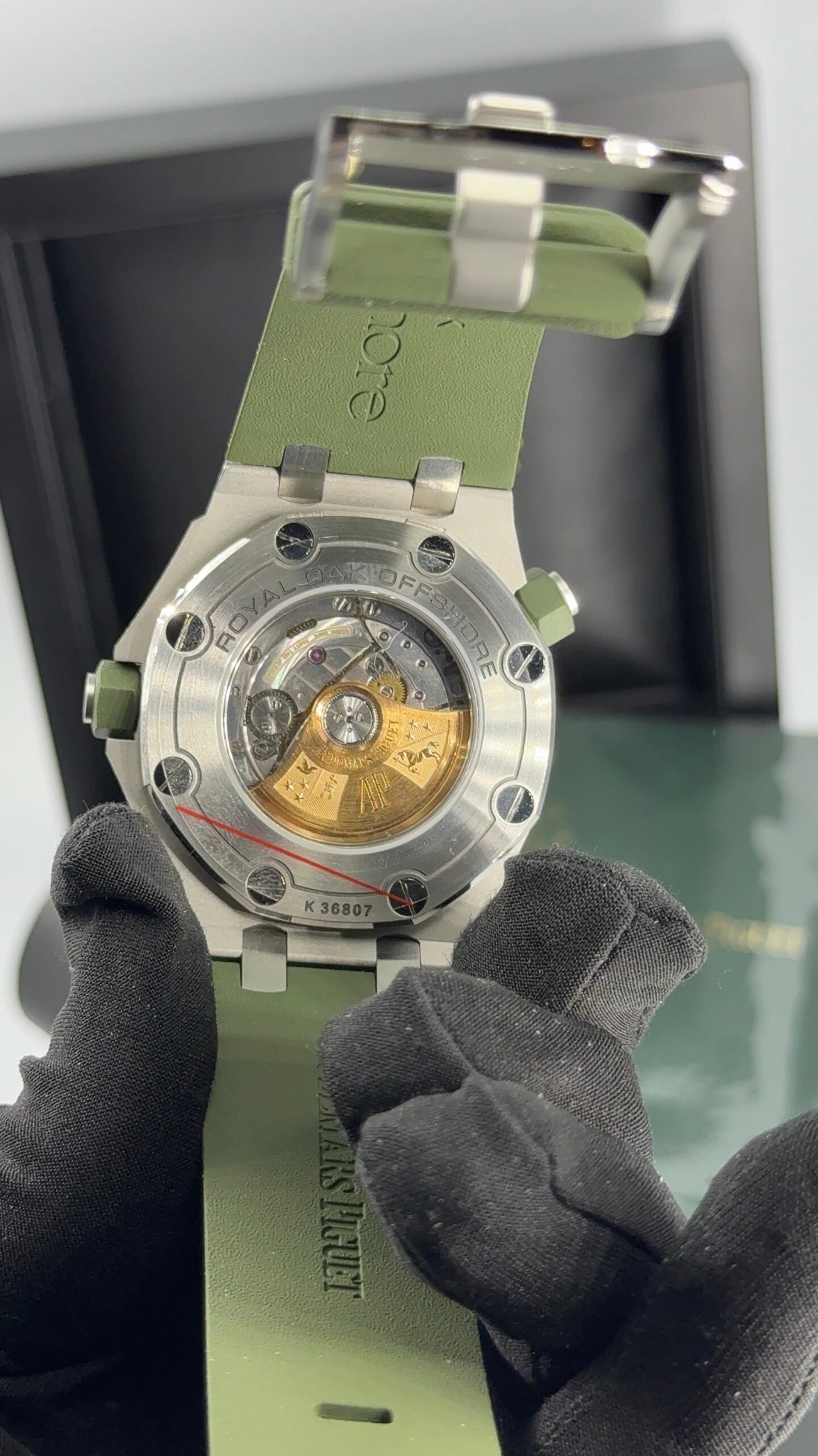 Audemars Piguet Royal Oak Offshore Diver - Khaki Green 41mm - Image 3